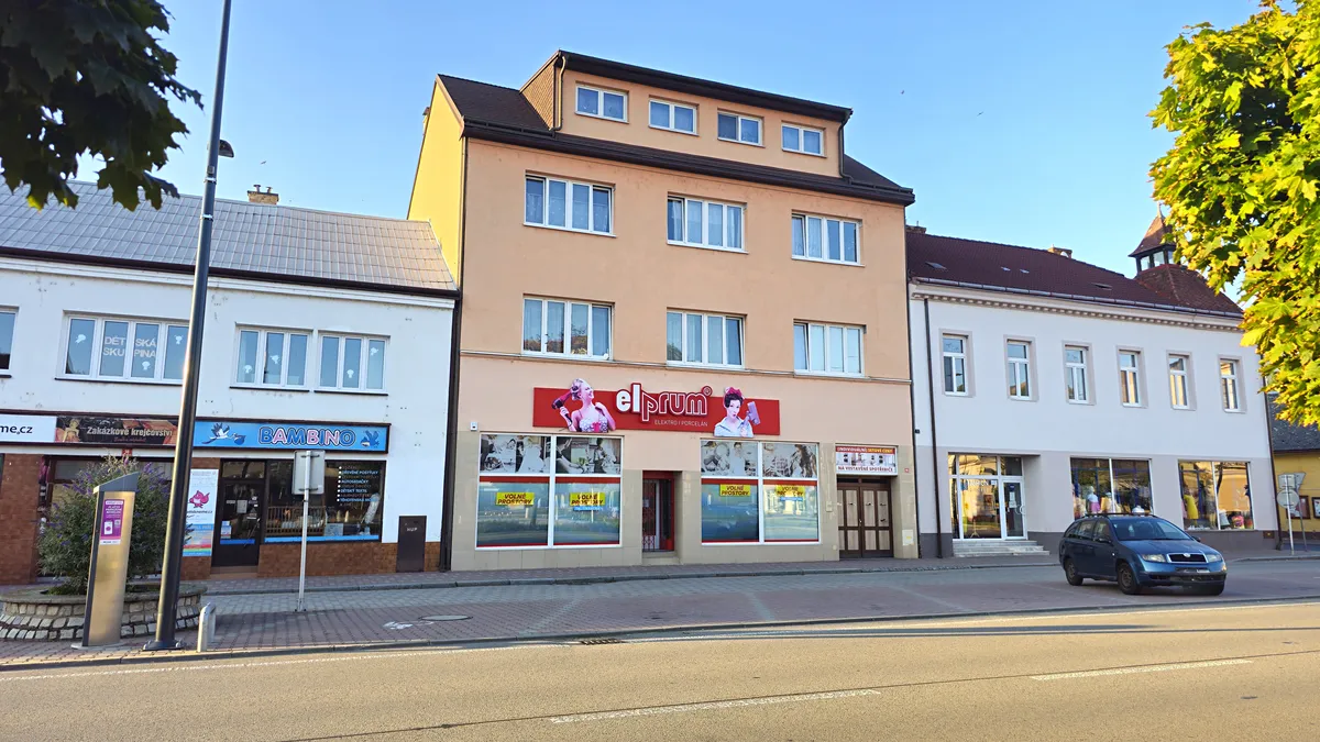 Pronájem obchodního prostoru 140 m²